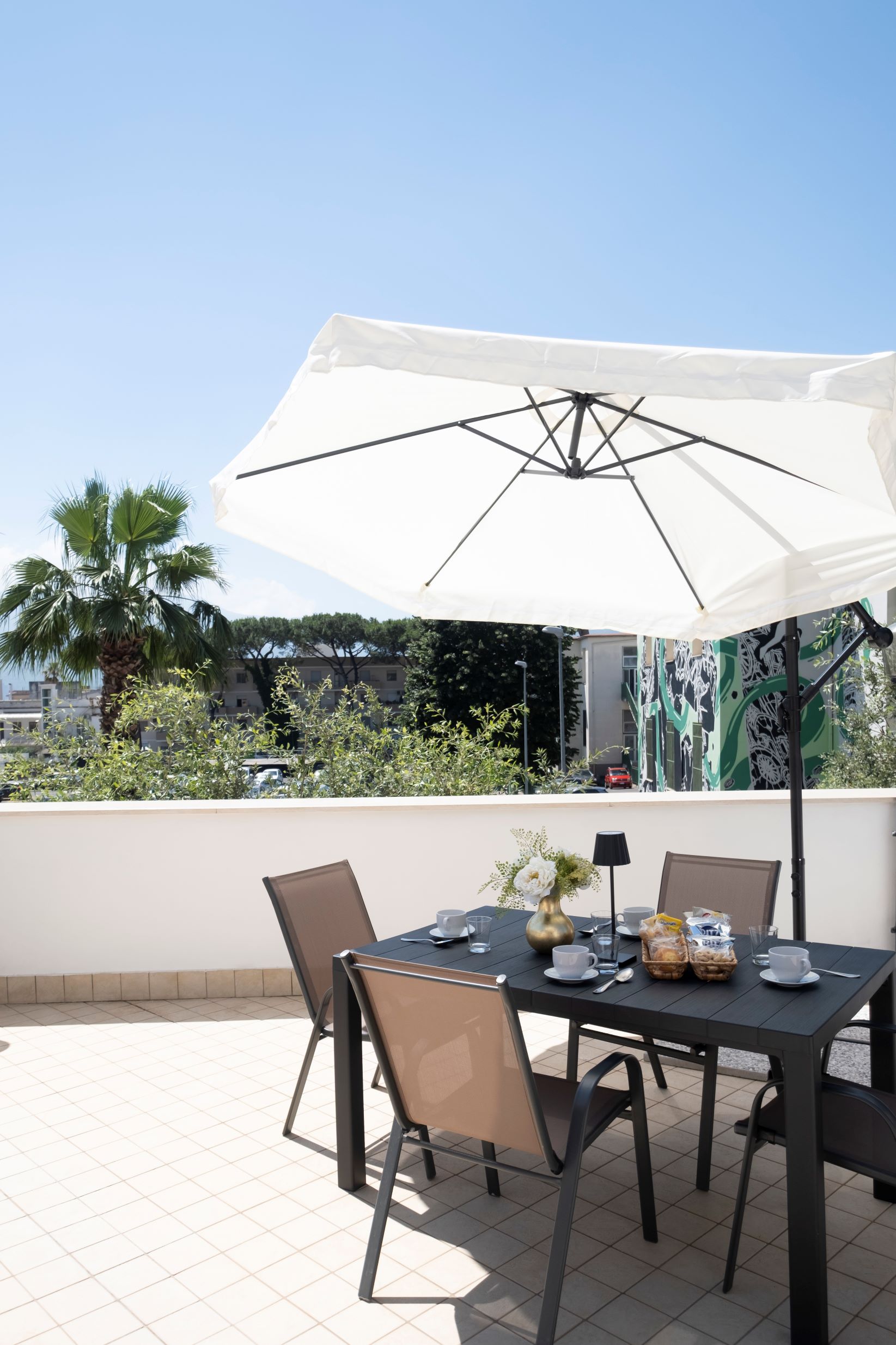 Casa Vacanze a Pompei con parcheggio interno gratuito e terrazzo.